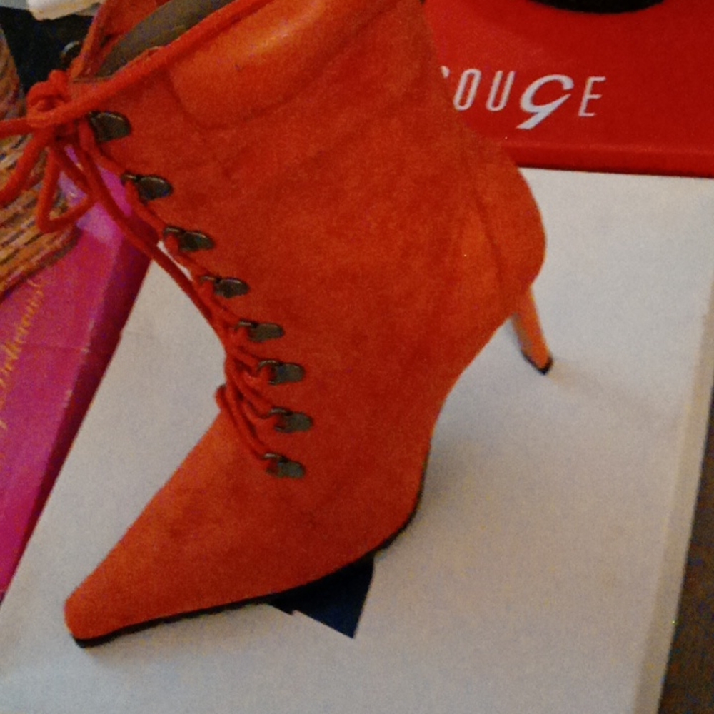 Orange Milano boots high heels tie up